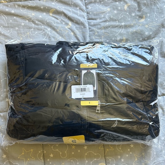 Nautica Men's Quilted Puffer Jacket - Picture 8 of 8